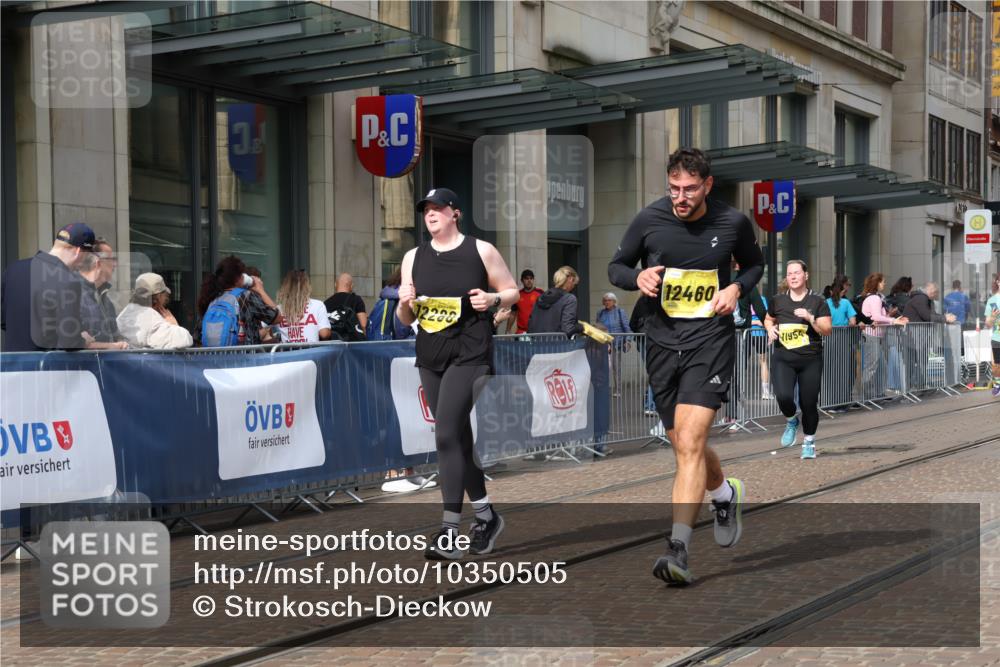 13.09.2026 - 21. swb-Marathon Bremen Strokosch-Dieckow http://msf.ph/oto/10350505 13.09.2026 11:13:22 Ziel 10330, 10484, 10545, 10766, 10883, 10889, 11078, 11084, 11392, 11954, 11999, 12010, 12280, 12460, 10804, 11048, 11357, 11670, 12393, 12418, 12521 meine-sportfotos.de