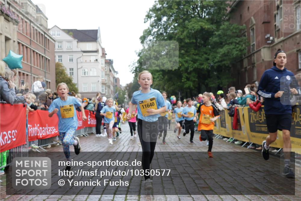 13.09.2026 - Kiel Lauf Yannick Fuchs http://msf.ph/oto/10350577 13.09.2026 08:57:30 Ziel 160, 700, 1546, 1769, 2128, 2129, 4834, 5006, 5984, 6459, 7478, 7715, 9062, 9579, 10876, 10892, 11356, 81, 2384, 3034, 3161, 3305, 3382, 3665, 4908, 5003, 5340, 5719, 5809, 6361, 7752, 8341, 9542, 9564, 9940, 10321, 10892, 11423, 11495, 11558, 12215, 12455, 12512, 406, 689, 1051, 1520, 1714, 2439, 3020, 3359, 3375, 3691, 4182, 4321, 4382, 4383, 5219, 5244, 5666, 5733, 5762, 5765, 5895, 7058, 7547, 7604, 7608, 7609, 8668, 8838, 9870, 10889, 11227, 81 meine-sportfotos.de