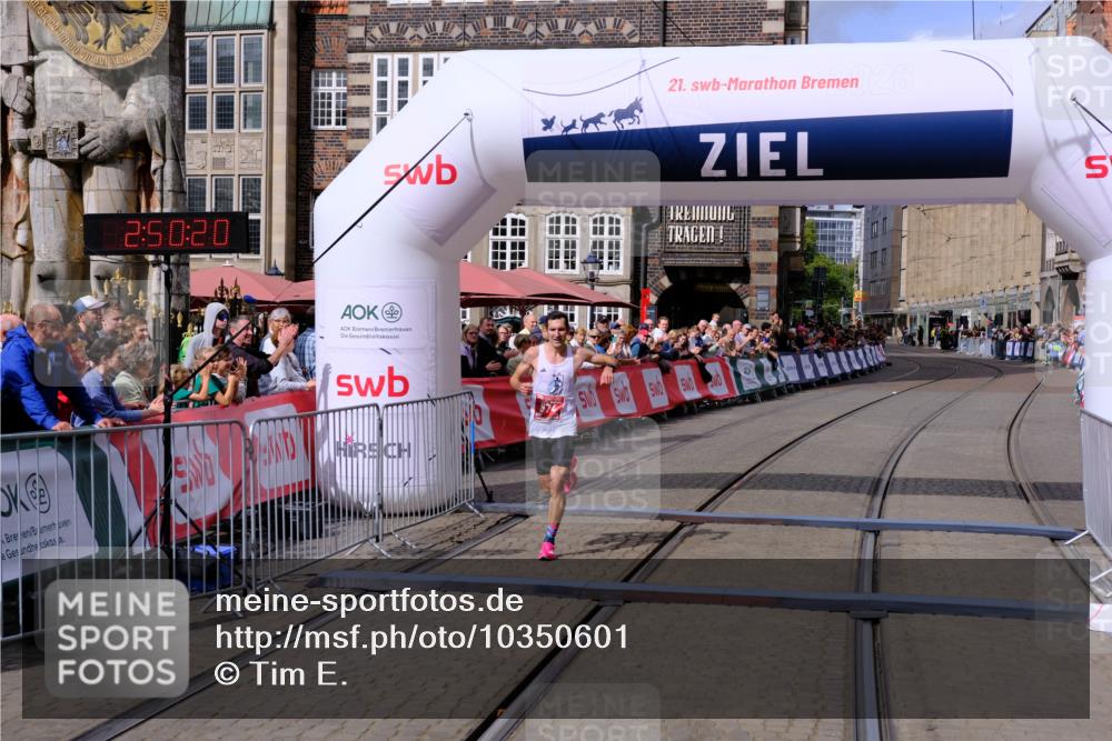 13.09.2026 - 21. swb-Marathon Bremen Tim E. http://msf.ph/oto/10350601 13.09.2026 12:21:10 Ziel 626, 1231 meine-sportfotos.de