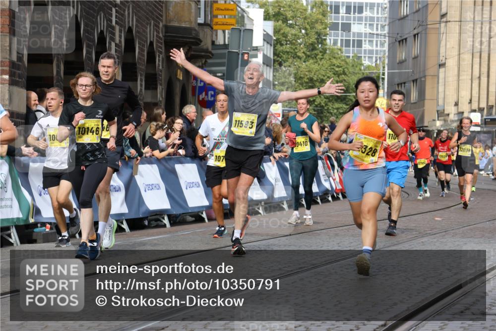 13.09.2026 - 21. swb-Marathon Bremen Strokosch-Dieckow http://msf.ph/oto/10350791 13.09.2026 10:54:36 Ziel 10359, 10503, 10577, 10631, 10749, 10837, 10884, 10996, 11099, 11118, 11290, 11329, 11361, 11476, 11765, 11843, 11989, 11998, 10589, 10608, 10704, 11040, 11174, 11569, 11874, 12519, 12800, 13526 meine-sportfotos.de