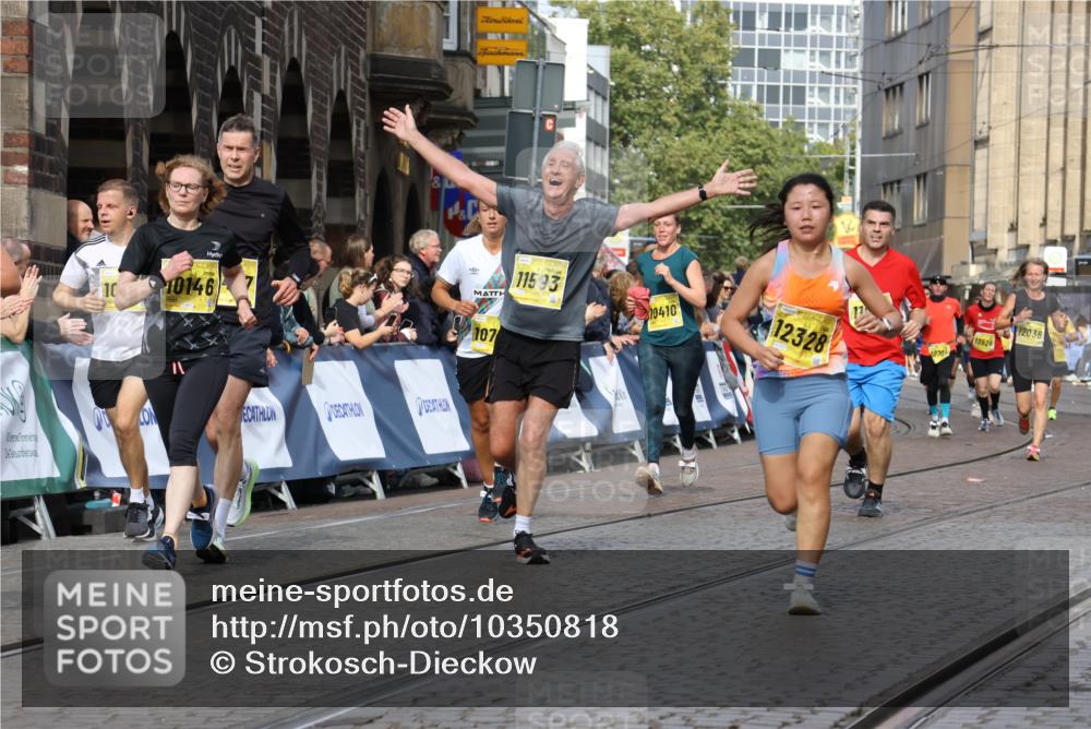 13.09.2026 - 21. swb-Marathon Bremen Strokosch-Dieckow http://msf.ph/oto/10350818 13.09.2026 10:54:36 Ziel 10359, 10503, 10577, 10631, 10749, 10837, 10884, 10996, 11099, 11118, 11290, 11329, 11361, 11476, 11765, 11843, 11989, 11998, 10589, 10608, 10704, 11040, 11174, 11569, 11874, 12519, 12800, 13526 meine-sportfotos.de