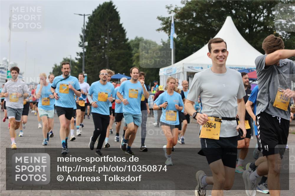 13.09.2026 - Kiel Lauf Andreas Tolksdorf http://msf.ph/oto/10350874 13.09.2026 09:55:41 Kiellinie 757, 9459, 11885, 2864, 4, 1599 meine-sportfotos.de