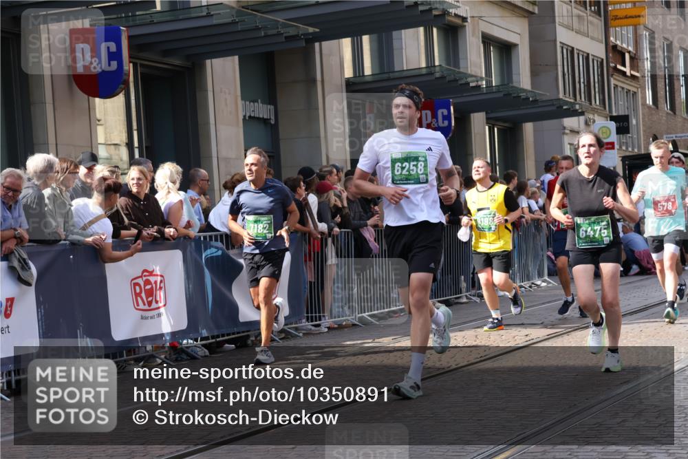 13.09.2026 - 21. swb-Marathon Bremen Strokosch-Dieckow http://msf.ph/oto/10350891 13.09.2026 13:31:54 Ziel 287, 1369, 2310, 2910, 2934, 3402, 3441, 3650, 3922, 3946, 4057, 4471, 4566, 4655, 4797, 4835, 4979, 5628, 6116, 6258, 6475, 6781, 6857, 6875, 6900, 7150, 7182, 7526, 7553, 7572, 7818, 8610, 8632, 9198, 9283, 9394, 9640, 9719, 9779, 13029, 13182, 13244, 310, 578, 846, 3115, 3205, 3239, 3244, 3278, 3858, 3989, 4030, 4164, 4273, 4692, 4979, 4998, 5158, 5325, 5363, 5426, 5899, 6062, 6100, 6193, 6213, 6354, 6581, 6602, 7032, 7242, 7260, 7608, 7941, 8042, 8205 meine-sportfotos.de