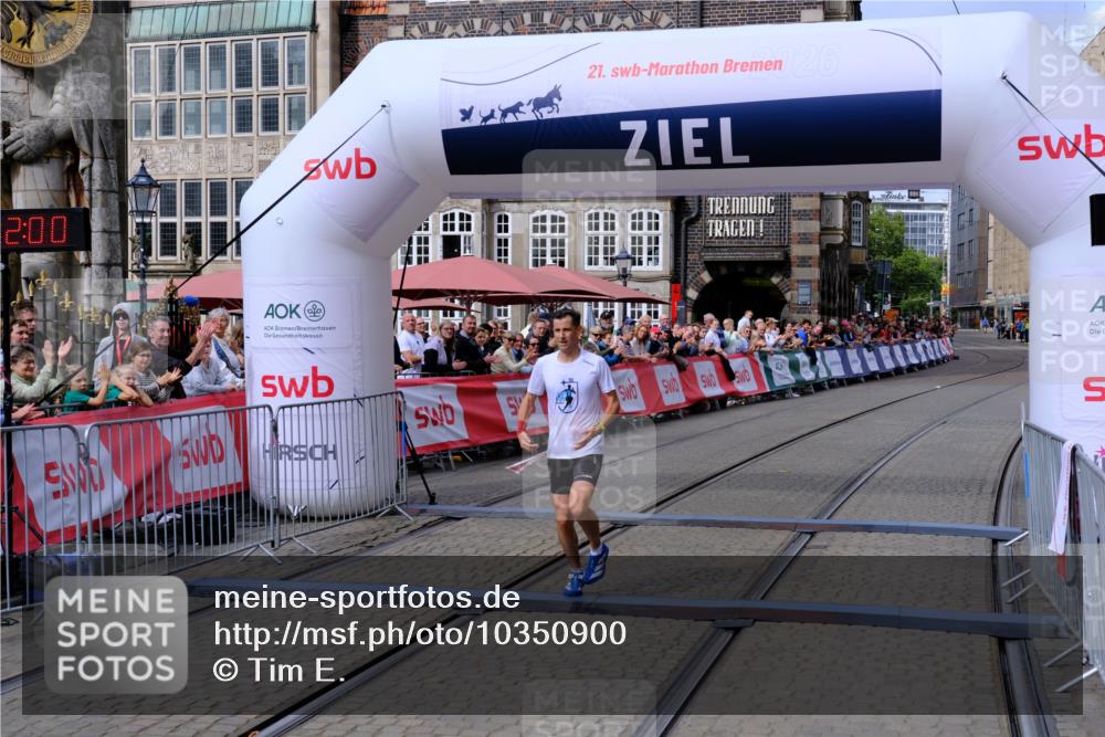 13.09.2026 - 21. swb-Marathon Bremen Tim E. http://msf.ph/oto/10350900 13.09.2026 12:22:50 Ziel 176 meine-sportfotos.de