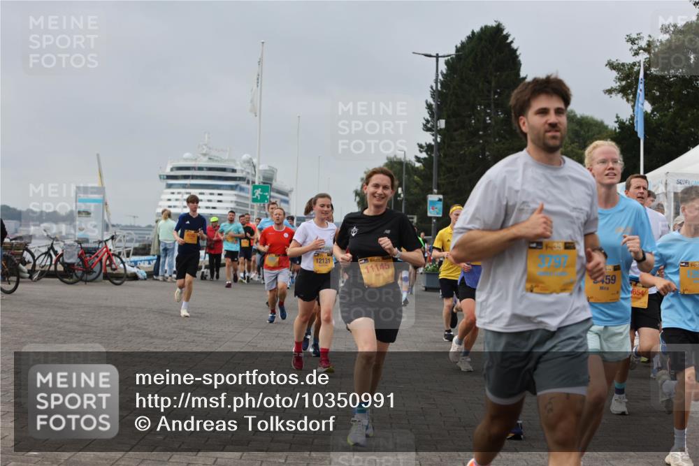 13.09.2026 - Kiel Lauf Andreas Tolksdorf http://msf.ph/oto/10350991 13.09.2026 09:55:43 Kiellinie 12131, 11145, 39, 3797, 38, 459, 654 meine-sportfotos.de