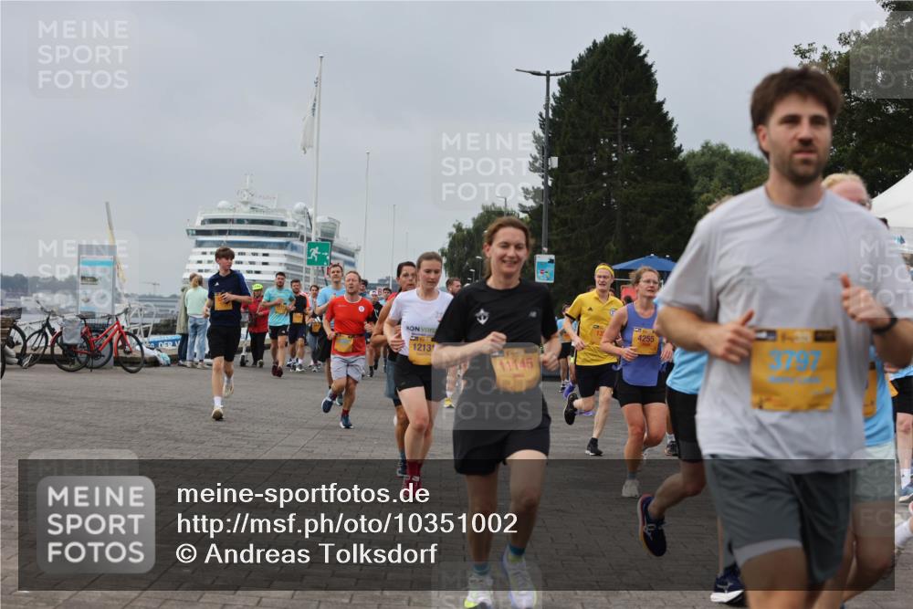 13.09.2026 - Kiel Lauf Andreas Tolksdorf http://msf.ph/oto/10351002 13.09.2026 09:55:44 Kiellinie 12131, 11145, 4255 meine-sportfotos.de