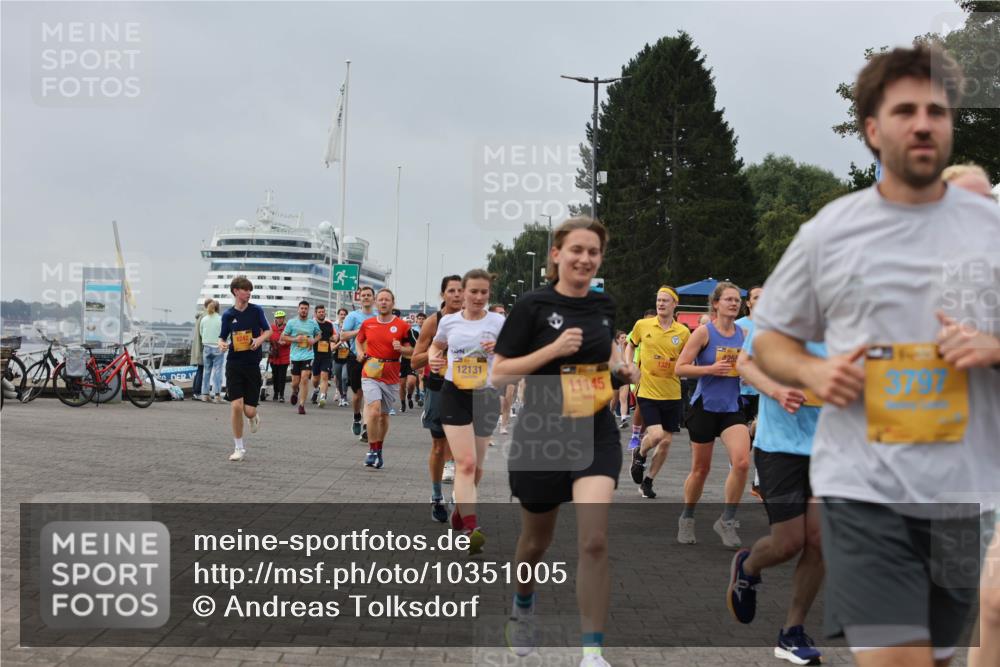 13.09.2026 - Kiel Lauf Andreas Tolksdorf http://msf.ph/oto/10351005 13.09.2026 09:55:44 Kiellinie 12131, 11145, 1321, 4255 meine-sportfotos.de
