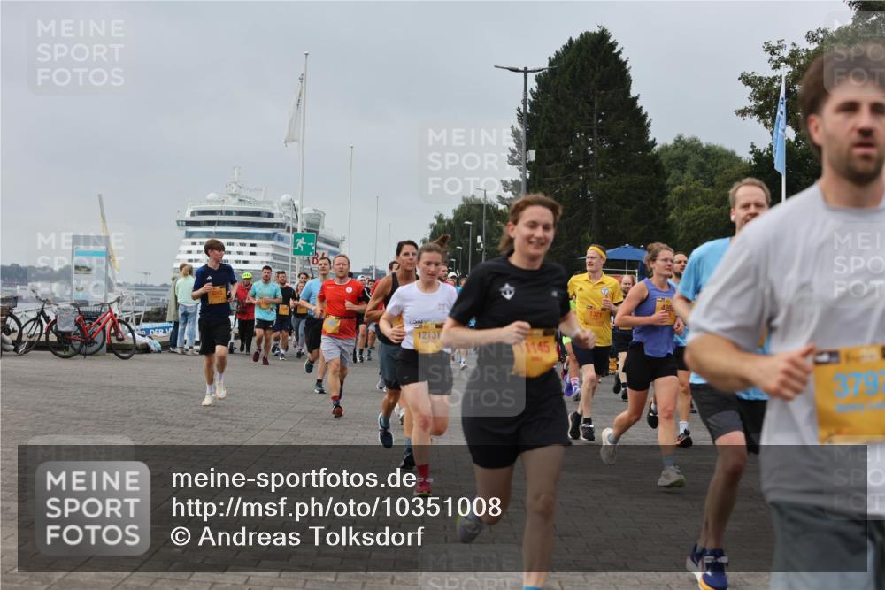 13.09.2026 - Kiel Lauf Andreas Tolksdorf http://msf.ph/oto/10351008 13.09.2026 09:55:44 Kiellinie 12131, 11145, 1321 meine-sportfotos.de