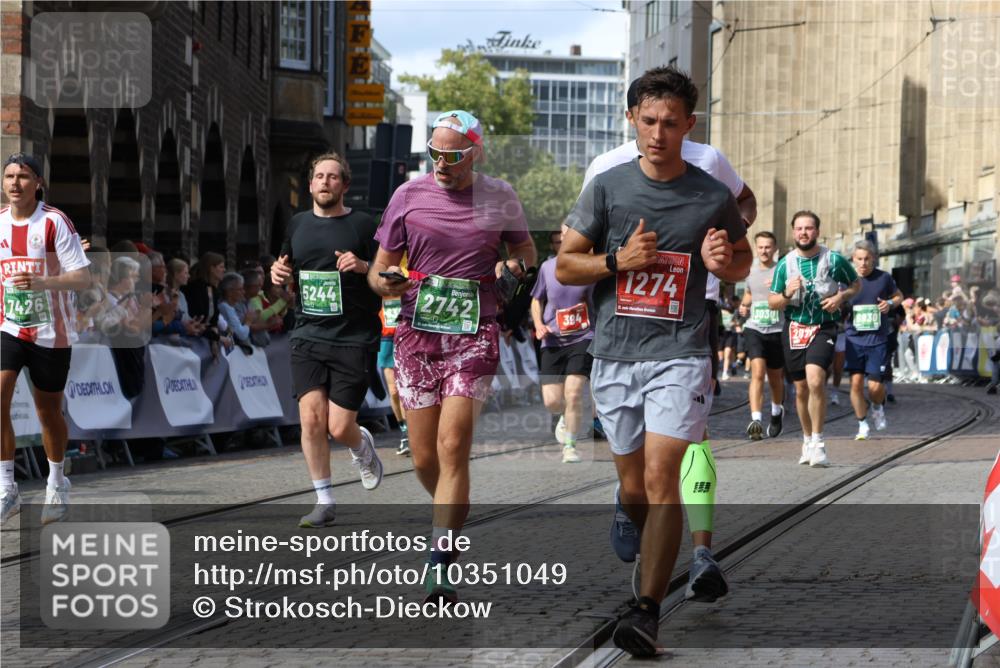 13.09.2026 - 21. swb-Marathon Bremen Strokosch-Dieckow http://msf.ph/oto/10351049 13.09.2026 13:29:28 Ziel 303, 394, 565, 596, 651, 687, 745, 936, 1274, 1545, 1688, 1823, 2023, 2070, 2223, 2867, 3796, 3912, 3938, 4590, 5036, 5225, 6030, 6099, 7149, 7361, 7860, 8984, 9249, 9661, 10128, 124, 1243, 1581, 2076, 2289, 2742, 3030, 4576, 5244, 6006, 6384, 6690, 6930, 7079, 7384, 7426, 7884, 8481, 8594, 8831, 9534, 9747, 9770, 10013, 13031 meine-sportfotos.de