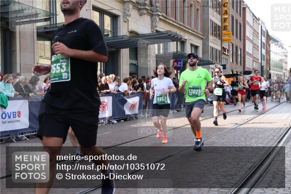 13.09.2026 - 21. swb-Marathon Bremen Strokosch-Dieckow http://msf.ph/oto/10351072 13.09.2026 13:32:00 Ziel 287, 1369, 2292, 2293, 2310, 2910, 3402, 3429, 3441, 3650, 3922, 4057, 4263, 4380, 4471, 4566, 4655, 4835, 5281, 5628, 6258, 6475, 6518, 6593, 6781, 6857, 6875, 6900, 7150, 7173, 7182, 7553, 7572, 7818, 8632, 9040, 9151, 9198, 9283, 9394, 9719, 9779, 13029, 13182, 13208, 13244, 310, 578, 846, 2934, 3115, 3205, 3239, 3244, 3278, 3858, 3946, 3989, 4030, 4164, 4797, 4979, 4998, 5158, 5325, 5363, 5899, 6062, 6100, 6116, 6193, 6213, 6354, 6602, 7242, 7260, 7526, 7608, 7941 meine-sportfotos.de