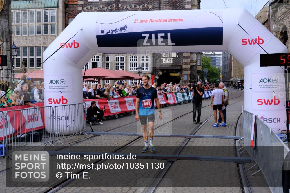 13.09.2026 - 21. swb-Marathon Bremen Tim E. http://msf.ph/oto/10351130 13.09.2026 12:25:30 Ziel  meine-sportfotos.de