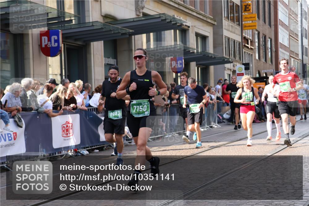 13.09.2026 - 21. swb-Marathon Bremen Strokosch-Dieckow http://msf.ph/oto/10351141 13.09.2026 13:32:01 Ziel 287, 1369, 2292, 2293, 2310, 2910, 3402, 3429, 3441, 3650, 3922, 4057, 4263, 4380, 4471, 4566, 4655, 4835, 5281, 5628, 6258, 6475, 6518, 6593, 6781, 6857, 6875, 6900, 7150, 7173, 7182, 7553, 7572, 7818, 8632, 9040, 9151, 9198, 9283, 9394, 9719, 9779, 13029, 13182, 13208, 13244, 578, 846, 2310, 2934, 3115, 3205, 3239, 3244, 3278, 3946, 3989, 4030, 4164, 4797, 4979, 4998, 5158, 5325, 5363, 5899, 6062, 6100, 6116, 6193, 6213, 6354, 6602, 7242, 7260, 7526 meine-sportfotos.de