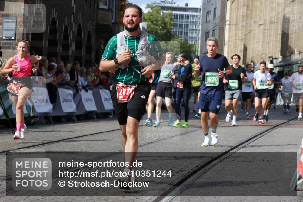 13.09.2026 - 21. swb-Marathon Bremen Strokosch-Dieckow http://msf.ph/oto/10351244 13.09.2026 13:29:33 Ziel 303, 394, 596, 651, 745, 1274, 1387, 1545, 1823, 2023, 2070, 2867, 3258, 3796, 3846, 3912, 4590, 5036, 5225, 6030, 7149, 7361, 7631, 7860, 8007, 8066, 8099, 8277, 8338, 8675, 9249, 9661, 9889, 10128, 124, 716, 1073, 1581, 1861, 2289, 3320, 3618, 4115, 4576, 6006, 6127, 6384, 6725, 6930, 7079, 7384, 7884, 8481, 8594, 8612, 8771, 9049, 9534, 9747, 9770, 10013, 13031 meine-sportfotos.de