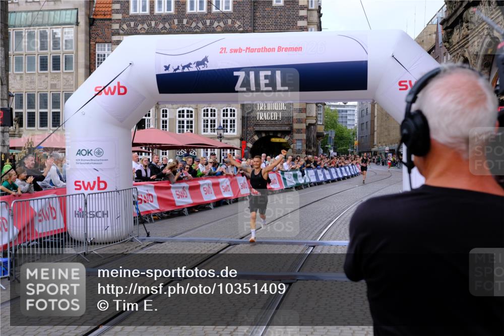 13.09.2026 - 21. swb-Marathon Bremen Tim E. http://msf.ph/oto/10351409 13.09.2026 12:29:01 Ziel  meine-sportfotos.de