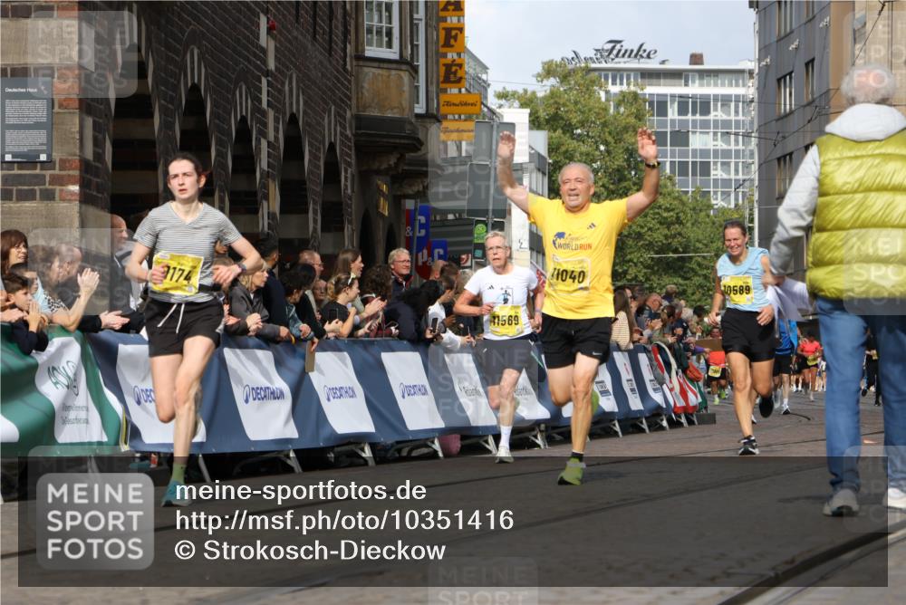 13.09.2026 - 21. swb-Marathon Bremen Strokosch-Dieckow http://msf.ph/oto/10351416 13.09.2026 10:54:50 Ziel 10067, 10146, 10410, 10503, 10577, 10631, 10704, 10749, 10765, 10837, 10884, 11039, 11099, 11389, 11593, 12038, 12265, 12328, 12467, 13526, 10646, 10901, 11620, 11860, 11889, 11908, 11976, 12313, 13592 meine-sportfotos.de