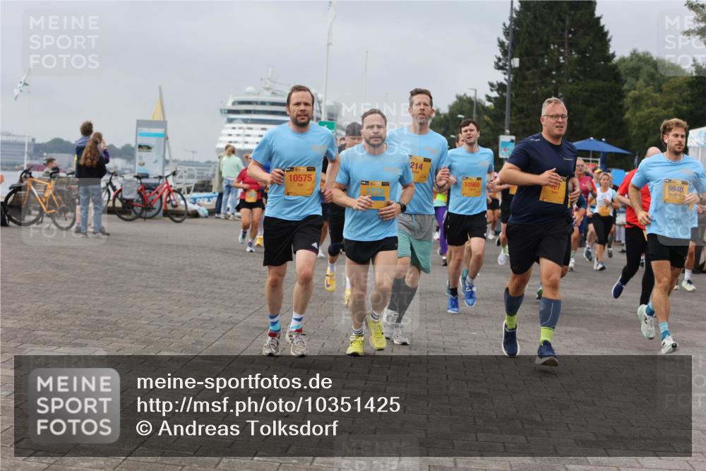 13.09.2026 - Kiel Lauf Andreas Tolksdorf http://msf.ph/oto/10351425 13.09.2026 09:56:00 Kiellinie 10575, 39, 214, 6940, 10960 meine-sportfotos.de