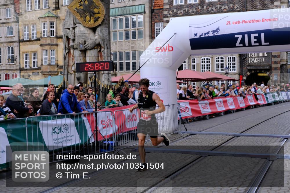 13.09.2026 - 21. swb-Marathon Bremen Tim E. http://msf.ph/oto/10351504 13.09.2026 12:29:10 Ziel 317, 796, 1046 meine-sportfotos.de