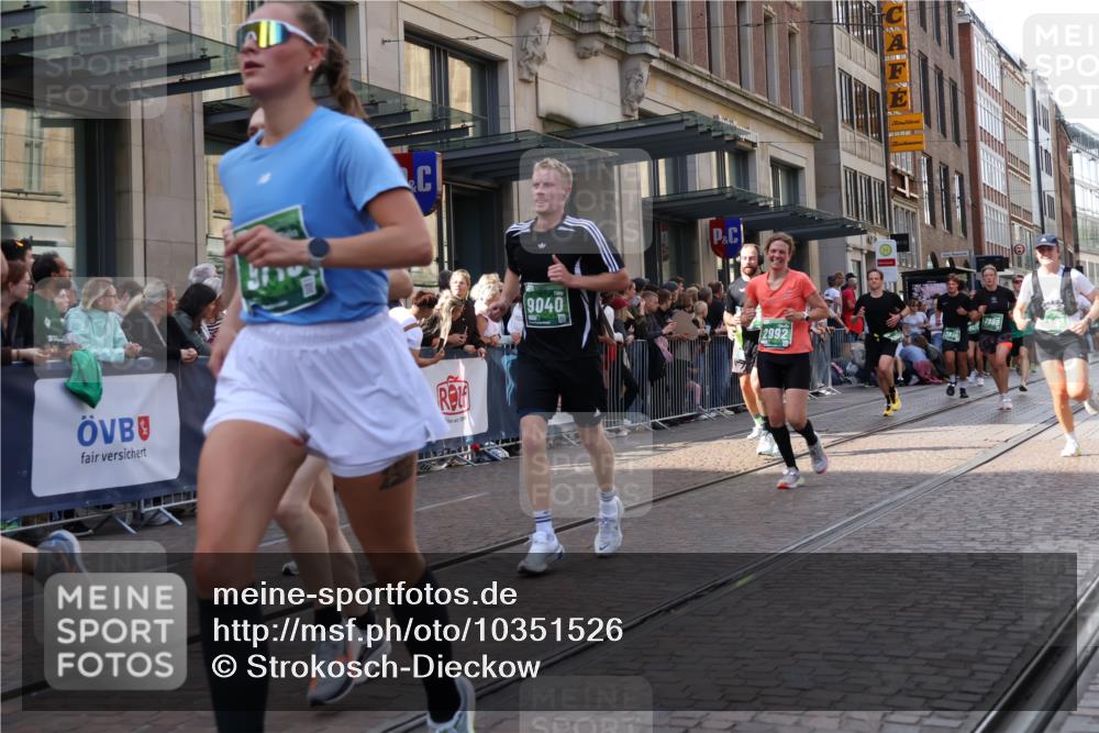 13.09.2026 - 21. swb-Marathon Bremen Strokosch-Dieckow http://msf.ph/oto/10351526 13.09.2026 13:32:11 Ziel 287, 1369, 1437, 1687, 2292, 2293, 2611, 2910, 2992, 3354, 3402, 3429, 3441, 3650, 3878, 3922, 4057, 4263, 4323, 4380, 4471, 4655, 4835, 4862, 5281, 5398, 6518, 6583, 6593, 6760, 6781, 6857, 6900, 7150, 7173, 7553, 7572, 7990, 8344, 8632, 8957, 9040, 9151, 9175, 9198, 9283, 9719, 9779, 13029, 13208, 13244, 578, 846, 1369, 2310, 2934, 3205, 3946, 4030, 4566, 4797, 4979, 5325, 5628, 6116, 6258, 6475, 7182, 7242, 7526, 7818, 9394, 13182 meine-sportfotos.de