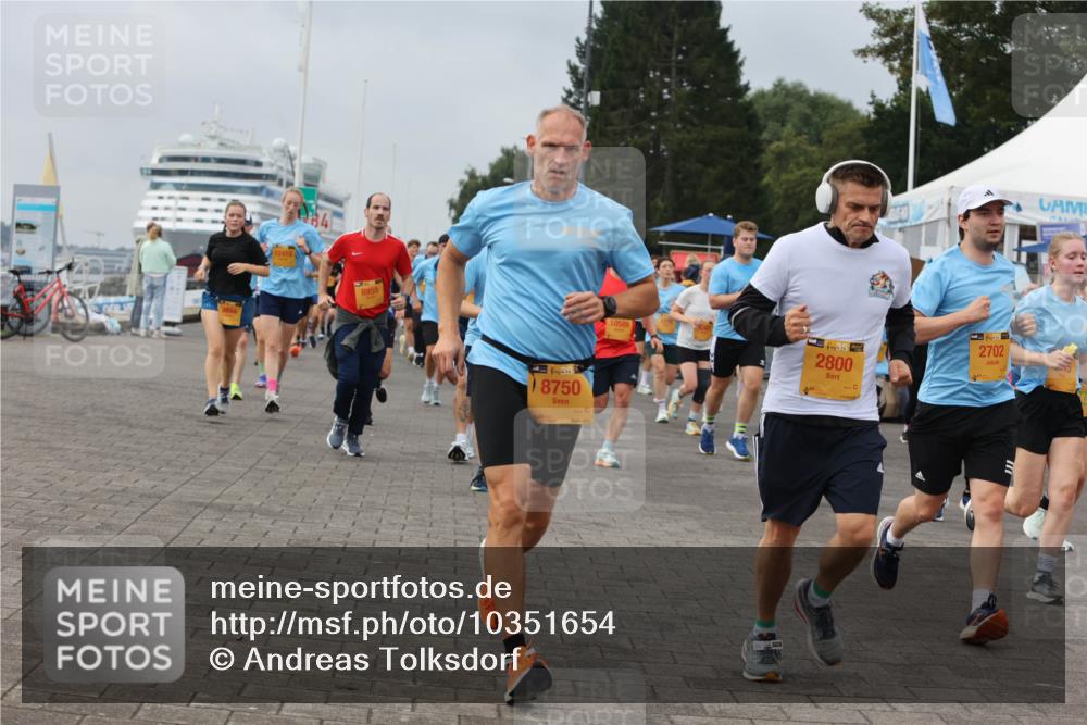 13.09.2026 - Kiel Lauf Andreas Tolksdorf http://msf.ph/oto/10351654 13.09.2026 09:56:08 Kiellinie 12415, 8955, 38, 8750, 10589, 38, 2800, 38, 2702 meine-sportfotos.de