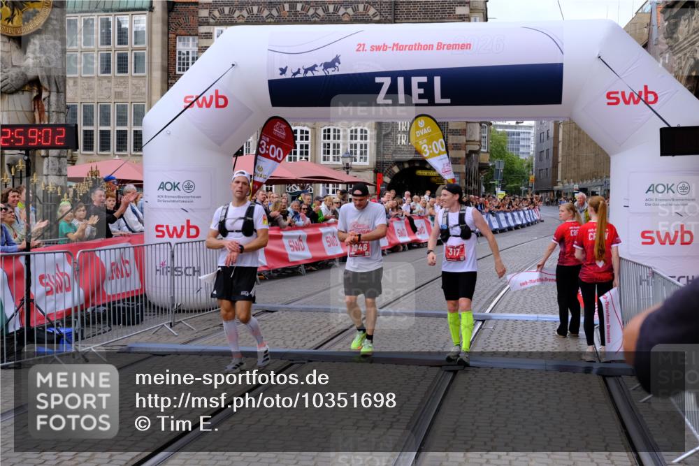 13.09.2026 - 21. swb-Marathon Bremen Tim E. http://msf.ph/oto/10351698 13.09.2026 12:29:52 Ziel 821 meine-sportfotos.de