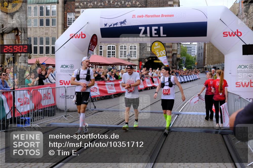 13.09.2026 - 21. swb-Marathon Bremen Tim E. http://msf.ph/oto/10351712 13.09.2026 12:29:52 Ziel 821 meine-sportfotos.de