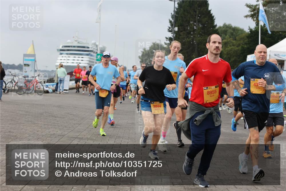 13.09.2026 - Kiel Lauf Andreas Tolksdorf http://msf.ph/oto/10351725 13.09.2026 09:56:11 Kiellinie 7807, 8, 38, 2844, 38, 8955, 9455 meine-sportfotos.de