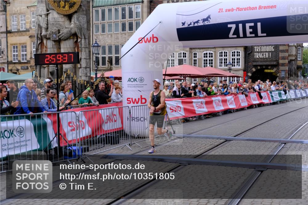 13.09.2026 - 21. swb-Marathon Bremen Tim E. http://msf.ph/oto/10351805 13.09.2026 12:30:26 Ziel  meine-sportfotos.de