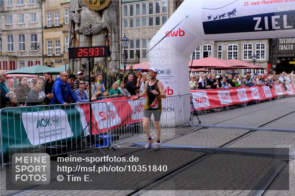 13.09.2026 - 21. swb-Marathon Bremen Tim E. http://msf.ph/oto/10351840 13.09.2026 12:30:26 Ziel  meine-sportfotos.de