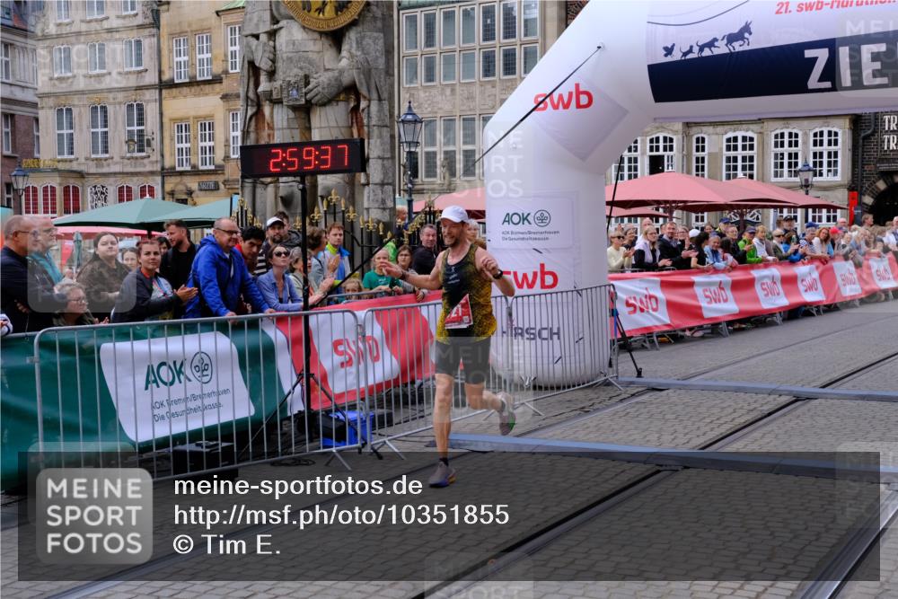 13.09.2026 - 21. swb-Marathon Bremen Tim E. http://msf.ph/oto/10351855 13.09.2026 12:30:26 Ziel  meine-sportfotos.de