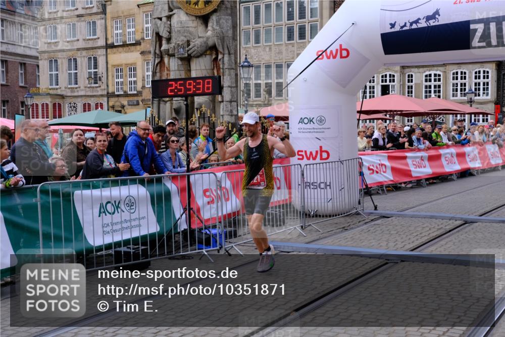 13.09.2026 - 21. swb-Marathon Bremen Tim E. http://msf.ph/oto/10351871 13.09.2026 12:30:26 Ziel  meine-sportfotos.de
