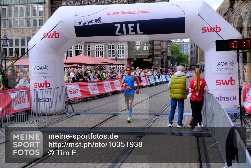 13.09.2026 - 21. swb-Marathon Bremen Tim E. http://msf.ph/oto/10351938 13.09.2026 12:32:01 Ziel  meine-sportfotos.de