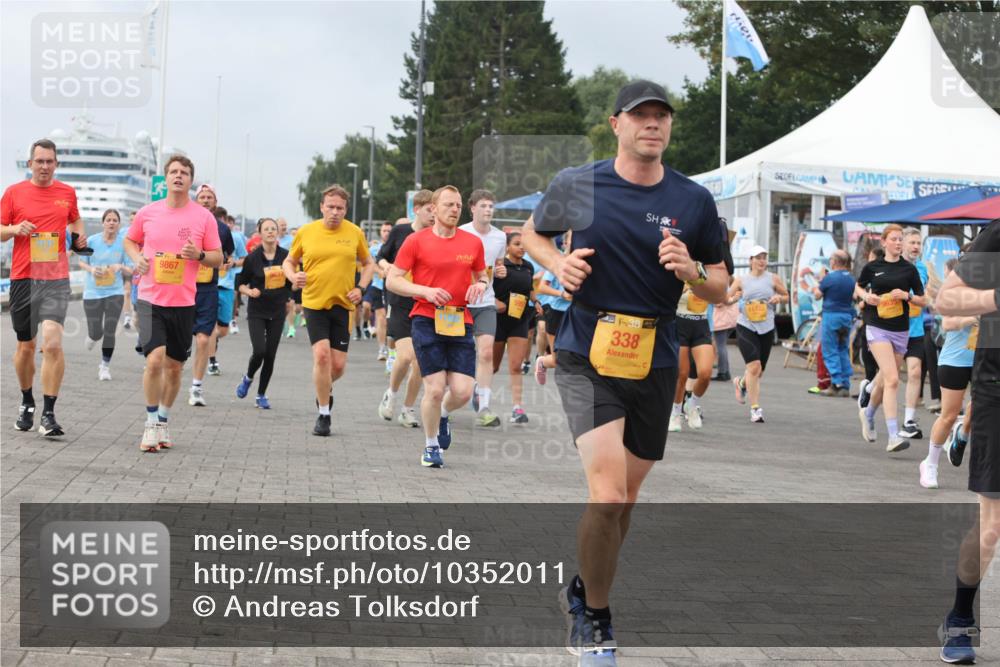 13.09.2026 - Kiel Lauf Andreas Tolksdorf http://msf.ph/oto/10352011 13.09.2026 09:56:20 Kiellinie 9867, 4, 38, 338 meine-sportfotos.de