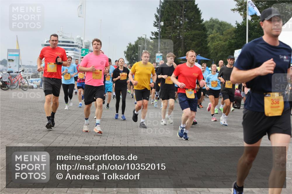 13.09.2026 - Kiel Lauf Andreas Tolksdorf http://msf.ph/oto/10352015 13.09.2026 09:56:20 Kiellinie 9867, 9637, 196, 10307, 5127, 338 meine-sportfotos.de