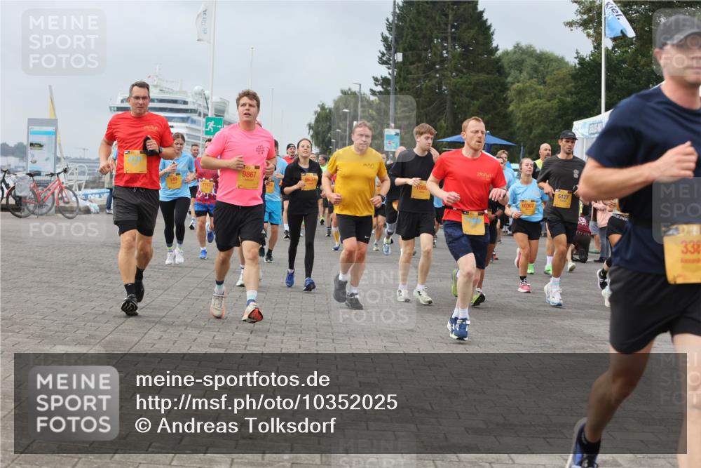 13.09.2026 - Kiel Lauf Andreas Tolksdorf http://msf.ph/oto/10352025 13.09.2026 09:56:20 Kiellinie 149, 7763, 9867, 1965, 10307, 5127, 338 meine-sportfotos.de
