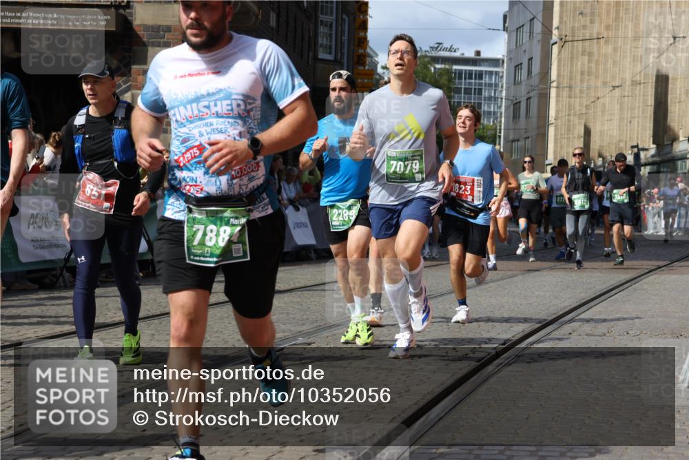 13.09.2026 - 21. swb-Marathon Bremen Strokosch-Dieckow http://msf.ph/oto/10352056 13.09.2026 13:29:42 Ziel 132, 303, 596, 651, 1083, 1365, 1387, 1545, 1823, 2023, 2076, 2301, 2742, 2867, 2957, 3258, 3721, 3796, 3846, 3912, 4541, 5036, 5244, 5599, 6030, 6103, 6499, 6690, 7013, 7149, 7361, 7426, 7631, 7649, 7860, 8007, 8009, 8066, 8099, 8277, 8338, 8675, 8831, 9249, 9889, 10128, 109, 454, 716, 1073, 1173, 1205, 1759, 1848, 1861, 3320, 3618, 3667, 3908, 4115, 4524, 4575, 6127, 6725, 7093, 8267, 8612, 8771, 8899, 9049, 9534 meine-sportfotos.de