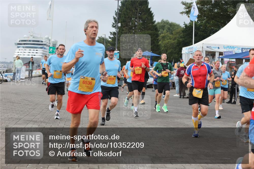 13.09.2026 - Kiel Lauf Andreas Tolksdorf http://msf.ph/oto/10352209 13.09.2026 09:56:25 Kiellinie 139, 6536, 9559, 4380, 6147 meine-sportfotos.de