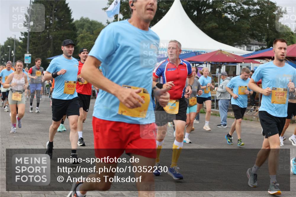 13.09.2026 - Kiel Lauf Andreas Tolksdorf http://msf.ph/oto/10352230 13.09.2026 09:56:26 Kiellinie 7795, 9559, 138, 6147, 38, 2358 meine-sportfotos.de
