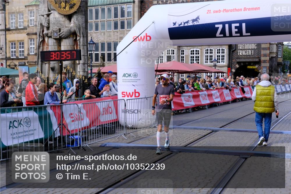 13.09.2026 - 21. swb-Marathon Bremen Tim E. http://msf.ph/oto/10352239 13.09.2026 12:34:46 Ziel 917, 1154, 1997 meine-sportfotos.de