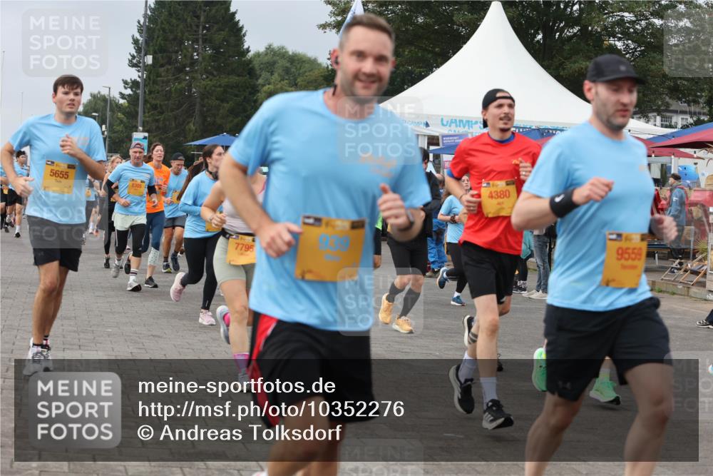 13.09.2026 - Kiel Lauf Andreas Tolksdorf http://msf.ph/oto/10352276 13.09.2026 09:56:27 Kiellinie 5655, 8305, 7795, 4380, 9559 meine-sportfotos.de