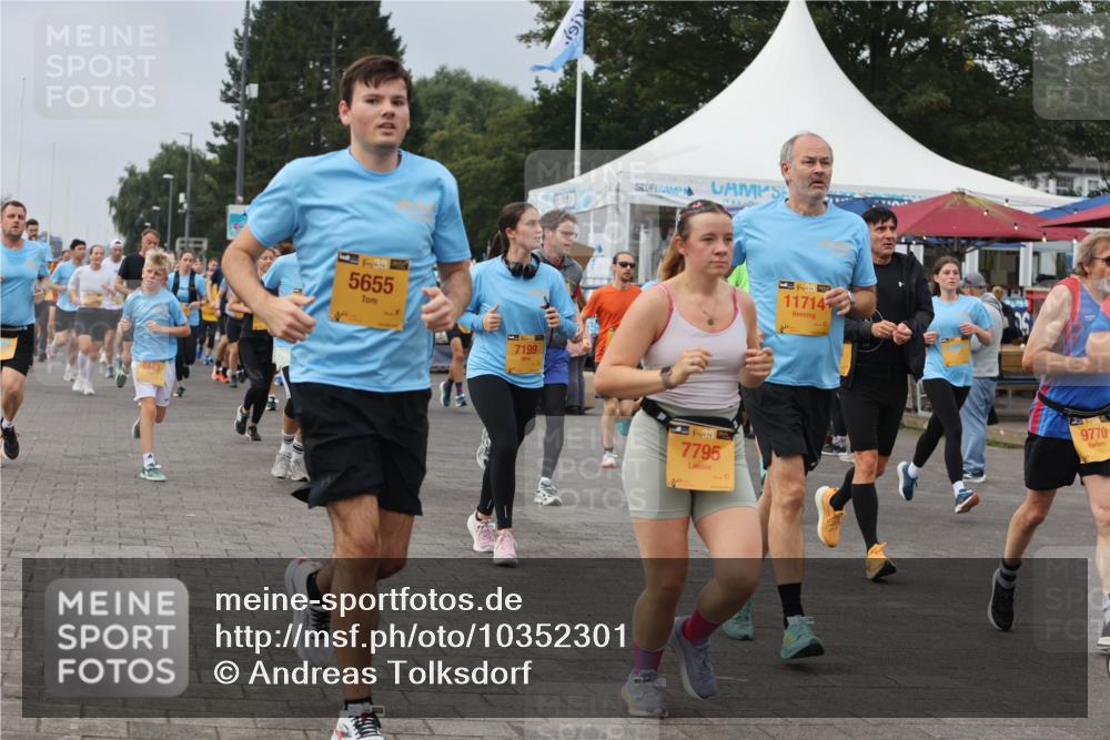 13.09.2026 - Kiel Lauf Andreas Tolksdorf http://msf.ph/oto/10352301 13.09.2026 09:56:28 Kiellinie 38, 5655, 7199, 38, 7795, 38, 11714, 9770 meine-sportfotos.de