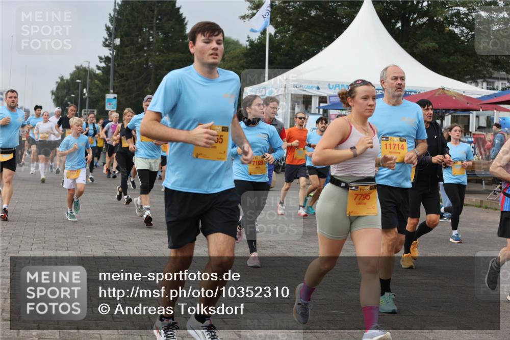 13.09.2026 - Kiel Lauf Andreas Tolksdorf http://msf.ph/oto/10352310 13.09.2026 09:56:28 Kiellinie 55, 7199, 7795, 38, 11714 meine-sportfotos.de