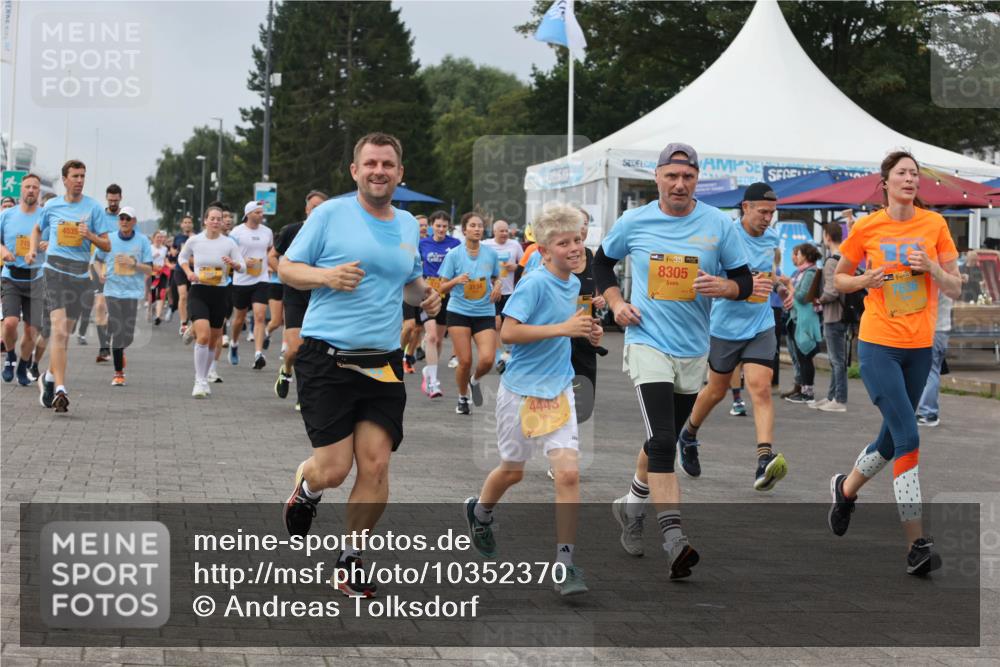 13.09.2026 - Kiel Lauf Andreas Tolksdorf http://msf.ph/oto/10352370 13.09.2026 09:56:31 Kiellinie 4535, 715, 4443, 444, 39, 8305, 39, 7636 meine-sportfotos.de