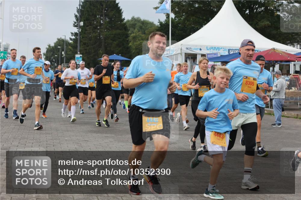 13.09.2026 - Kiel Lauf Andreas Tolksdorf http://msf.ph/oto/10352390 13.09.2026 09:56:31 Kiellinie 4535, 2653, 597, 4443, 38, 8305 meine-sportfotos.de