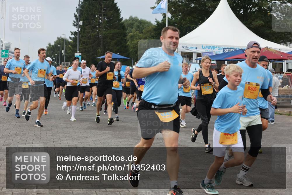 13.09.2026 - Kiel Lauf Andreas Tolksdorf http://msf.ph/oto/10352403 13.09.2026 09:56:31 Kiellinie 7156, 4535, 2653, 10739, 4443, 1, 39, 8305 meine-sportfotos.de