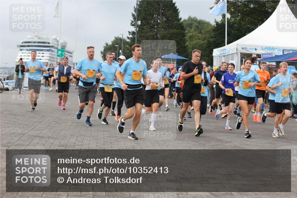 13.09.2026 - Kiel Lauf Andreas Tolksdorf http://msf.ph/oto/10352413 13.09.2026 09:56:32 Kiellinie 4535, 7156, 2653, 39, 313, 5972 meine-sportfotos.de