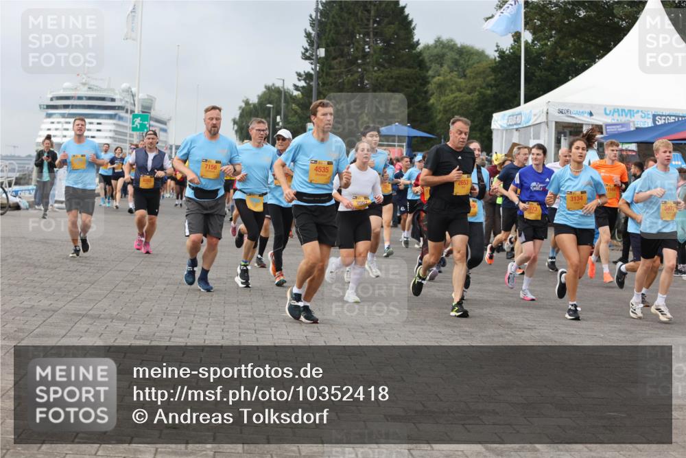 13.09.2026 - Kiel Lauf Andreas Tolksdorf http://msf.ph/oto/10352418 13.09.2026 09:56:32 Kiellinie 8203, 4535, 7156, 2653, 3134, 973, 11164, 5972 meine-sportfotos.de