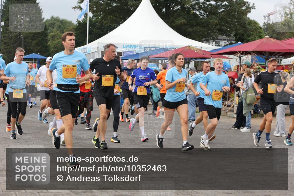 13.09.2026 - Kiel Lauf Andreas Tolksdorf http://msf.ph/oto/10352463 13.09.2026 09:56:33 Kiellinie 3, 4535, 11839, 2653, 0739, 3134, 973, 5972 meine-sportfotos.de