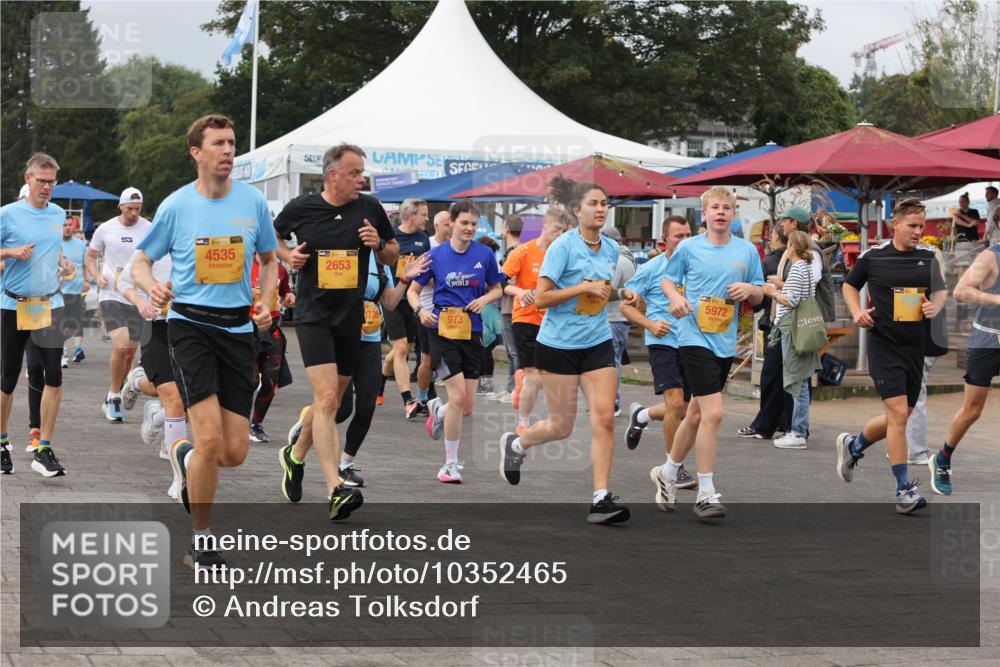 13.09.2026 - Kiel Lauf Andreas Tolksdorf http://msf.ph/oto/10352465 13.09.2026 09:56:33 Kiellinie 7008, 55, 4535, 2653, 0739, 973, 5972 meine-sportfotos.de