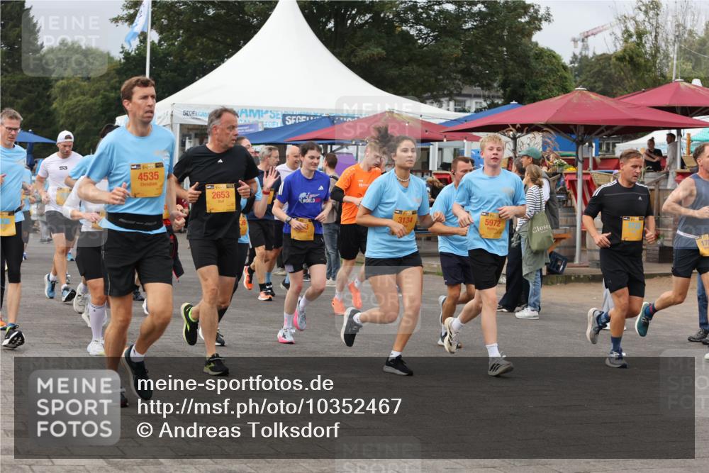 13.09.2026 - Kiel Lauf Andreas Tolksdorf http://msf.ph/oto/10352467 13.09.2026 09:56:33 Kiellinie 4535, 39, 2653, 39, 3134, 5972, 170 meine-sportfotos.de