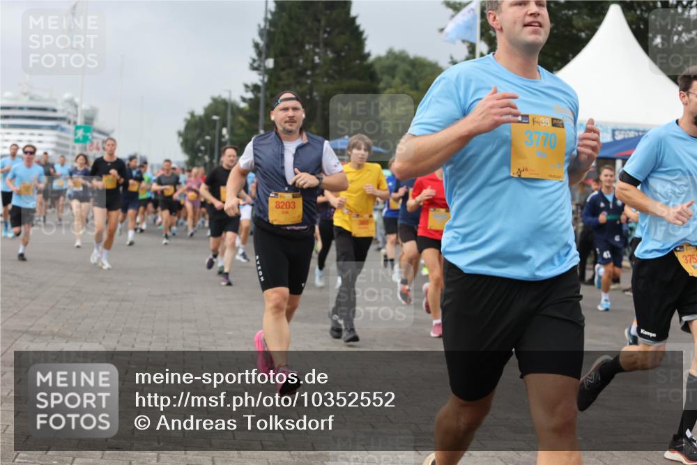 13.09.2026 - Kiel Lauf Andreas Tolksdorf http://msf.ph/oto/10352552 13.09.2026 09:56:36 Kiellinie 39, 8203, 38, 3770, 375 meine-sportfotos.de